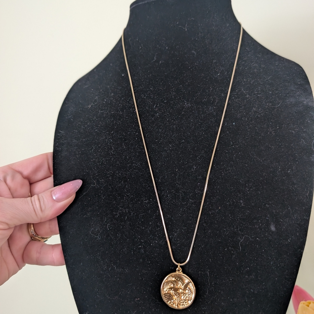 Gold Bird Relief Pendant Necklace - Women Jewelry - Picture 6 of 13